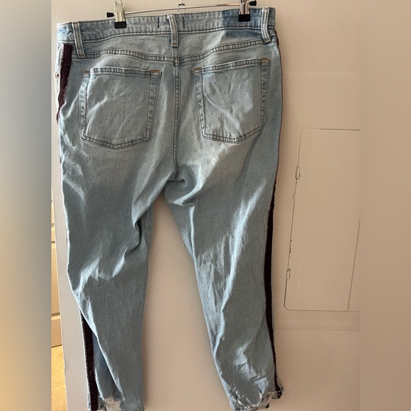 Abercrombie and Fitch Simone High Rise Slim - Picture 3 of 5